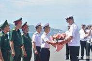 Russian naval ships arrive in Cam Ranh